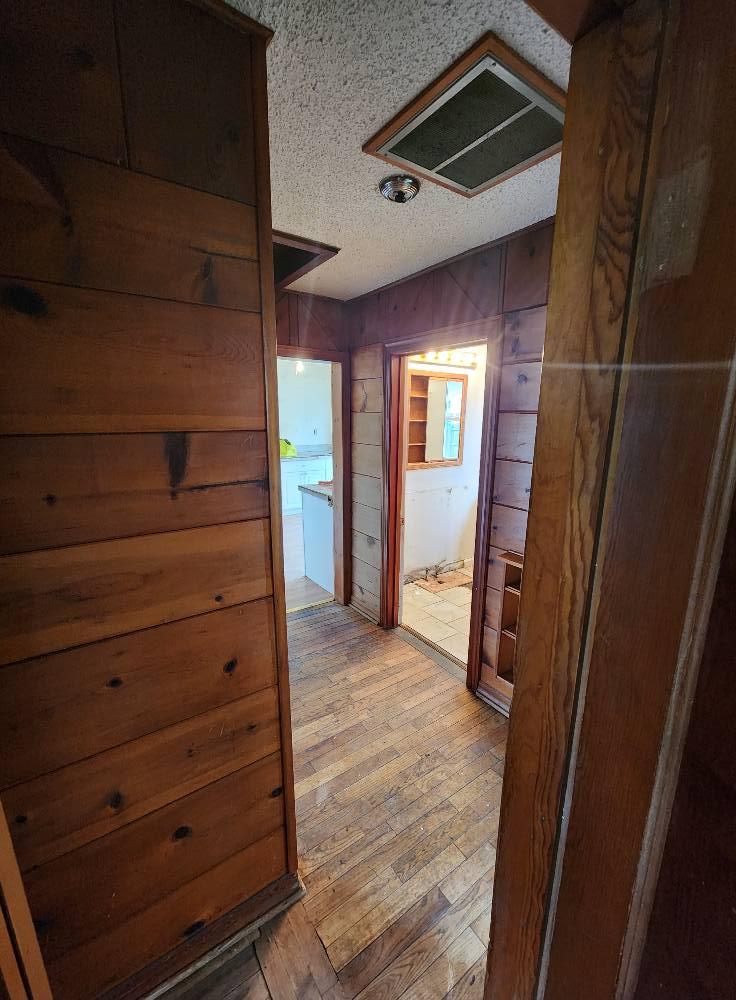 Ceiling & Wall Painting — Tawas, MI