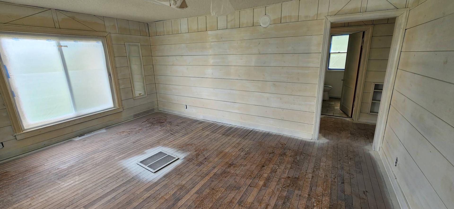 Ceiling & Wall Painting — Tawas, MI