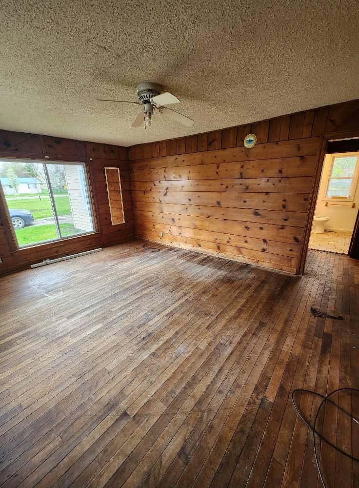 Ceiling & Wall Painting — Tawas, MI