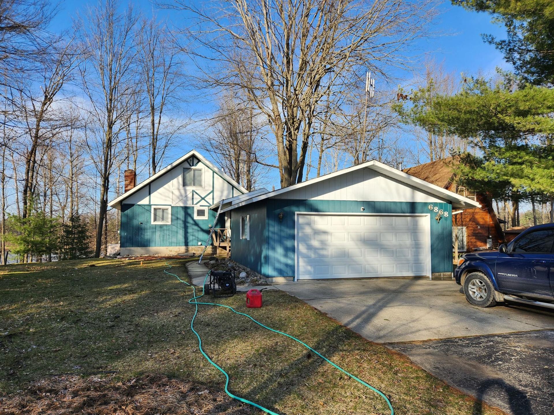 Exterior House & Deck Painting — Forest Lake, MI