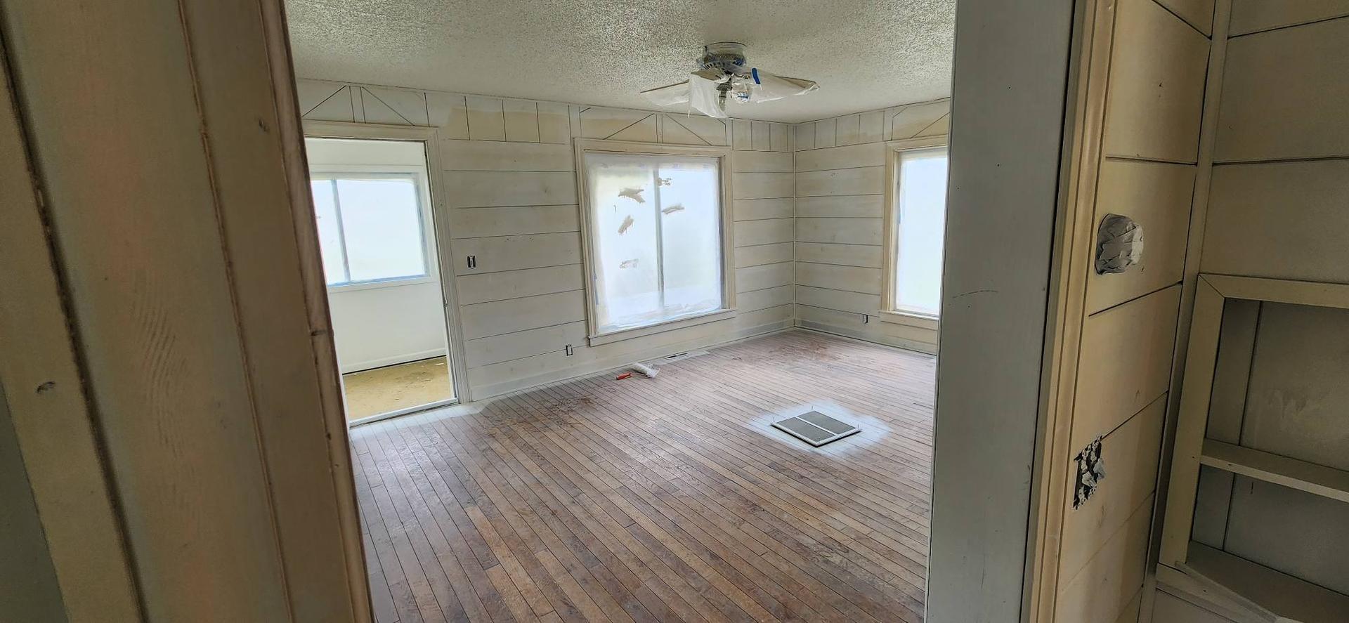 Ceiling & Wall Painting — Tawas, MI