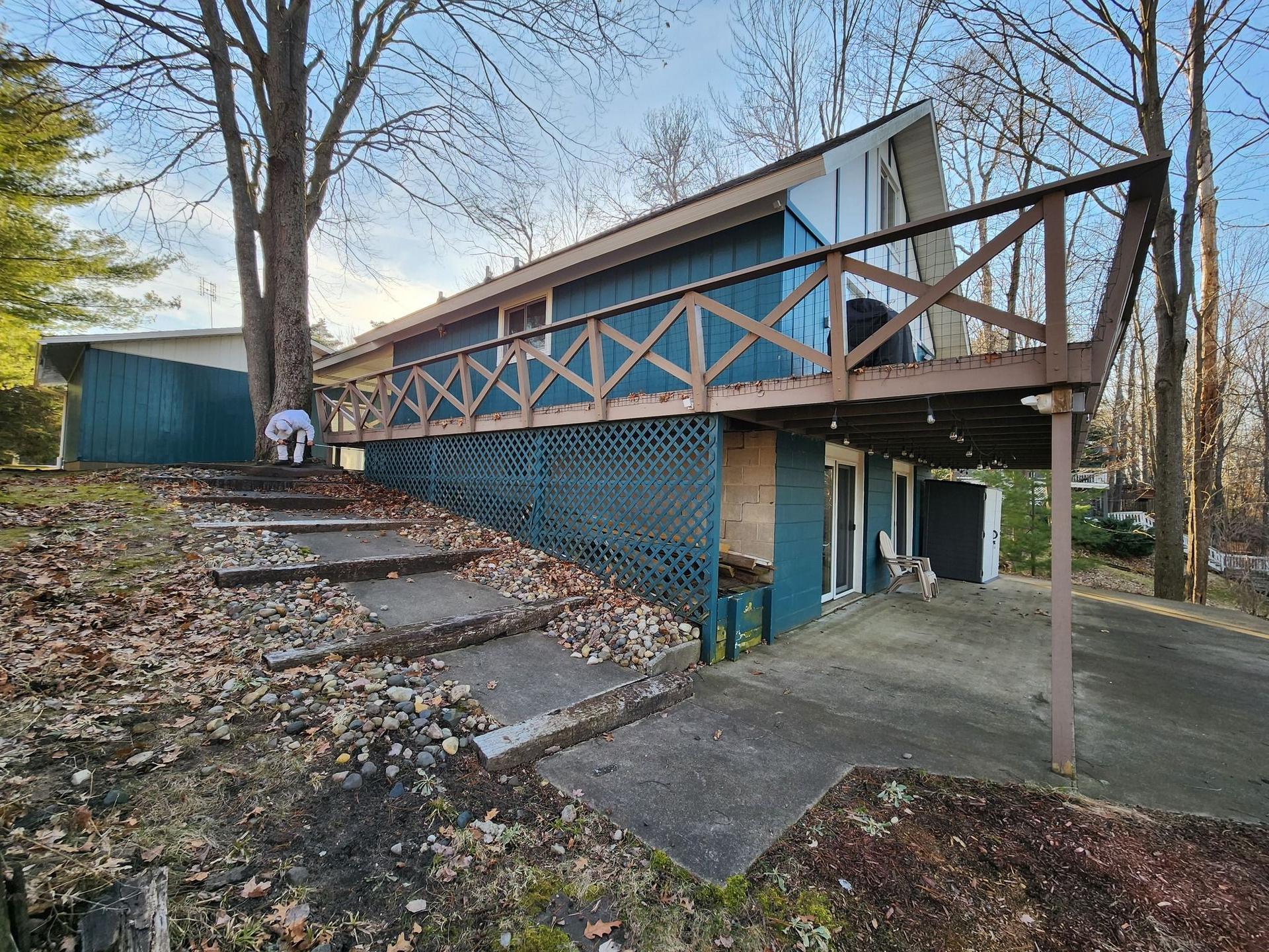 Exterior House & Deck Painting — Forest Lake, MI