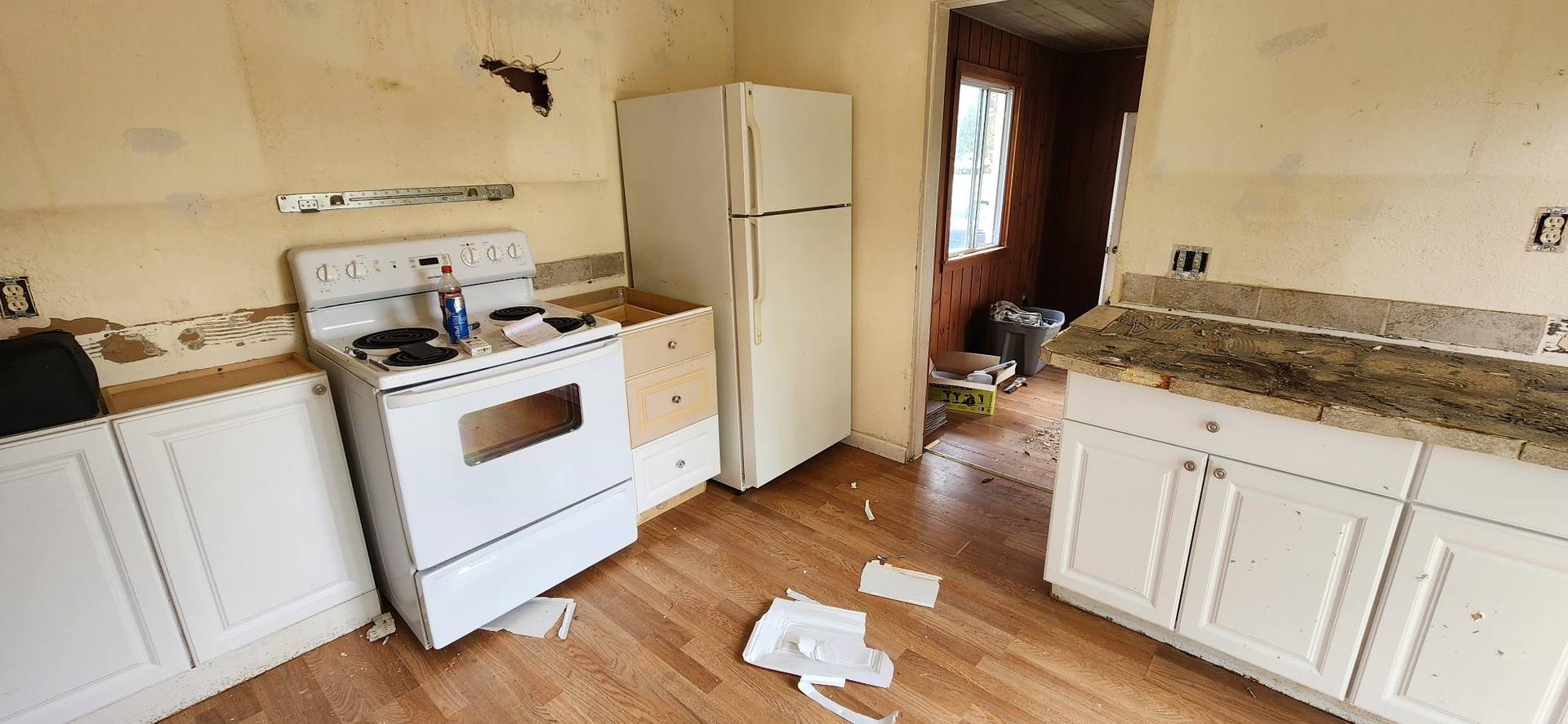 Ceiling & Wall Painting — Tawas, MI