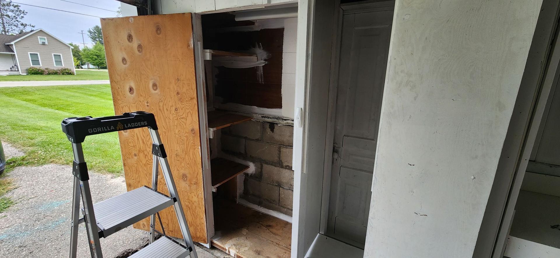 Garage Wall Painting — Tawas, MI