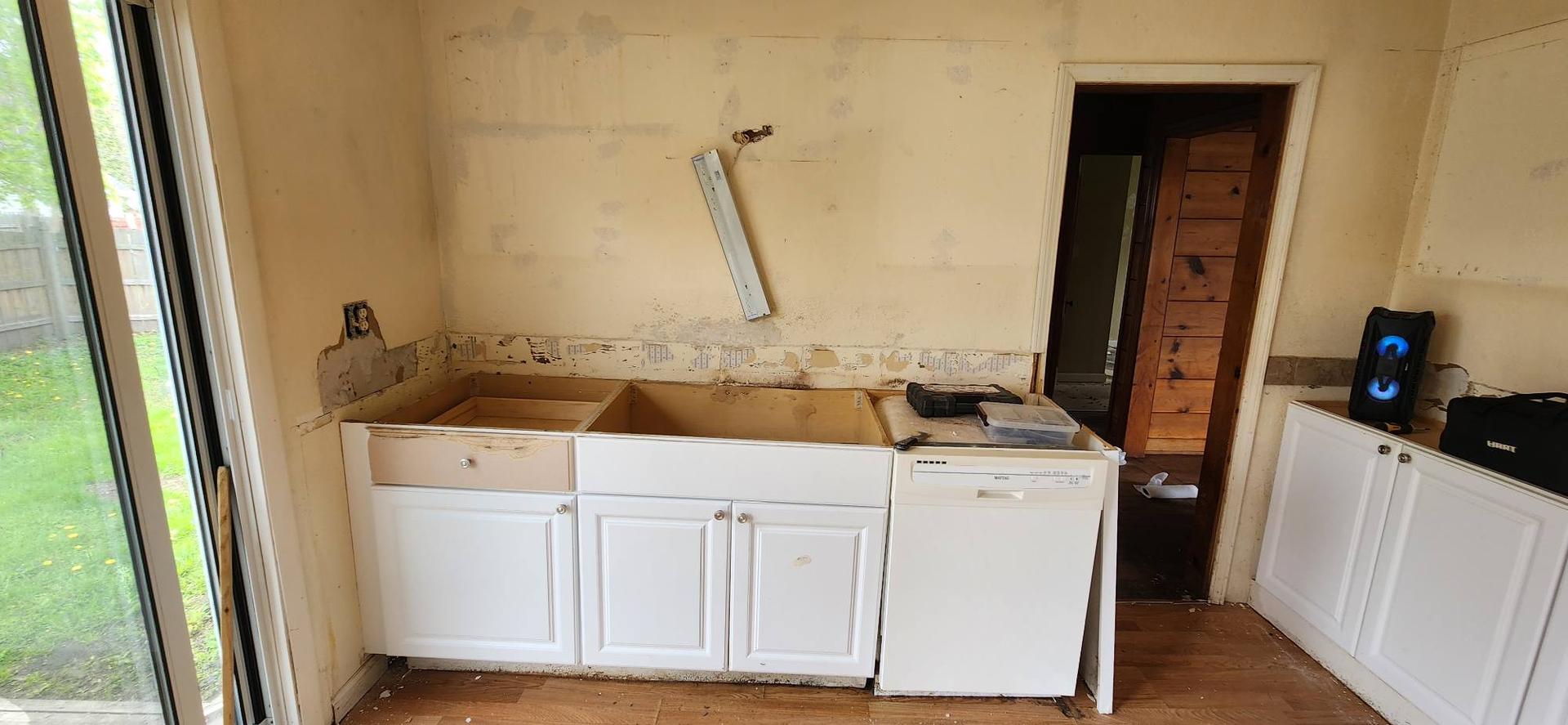 Ceiling & Wall Painting — Tawas, MI